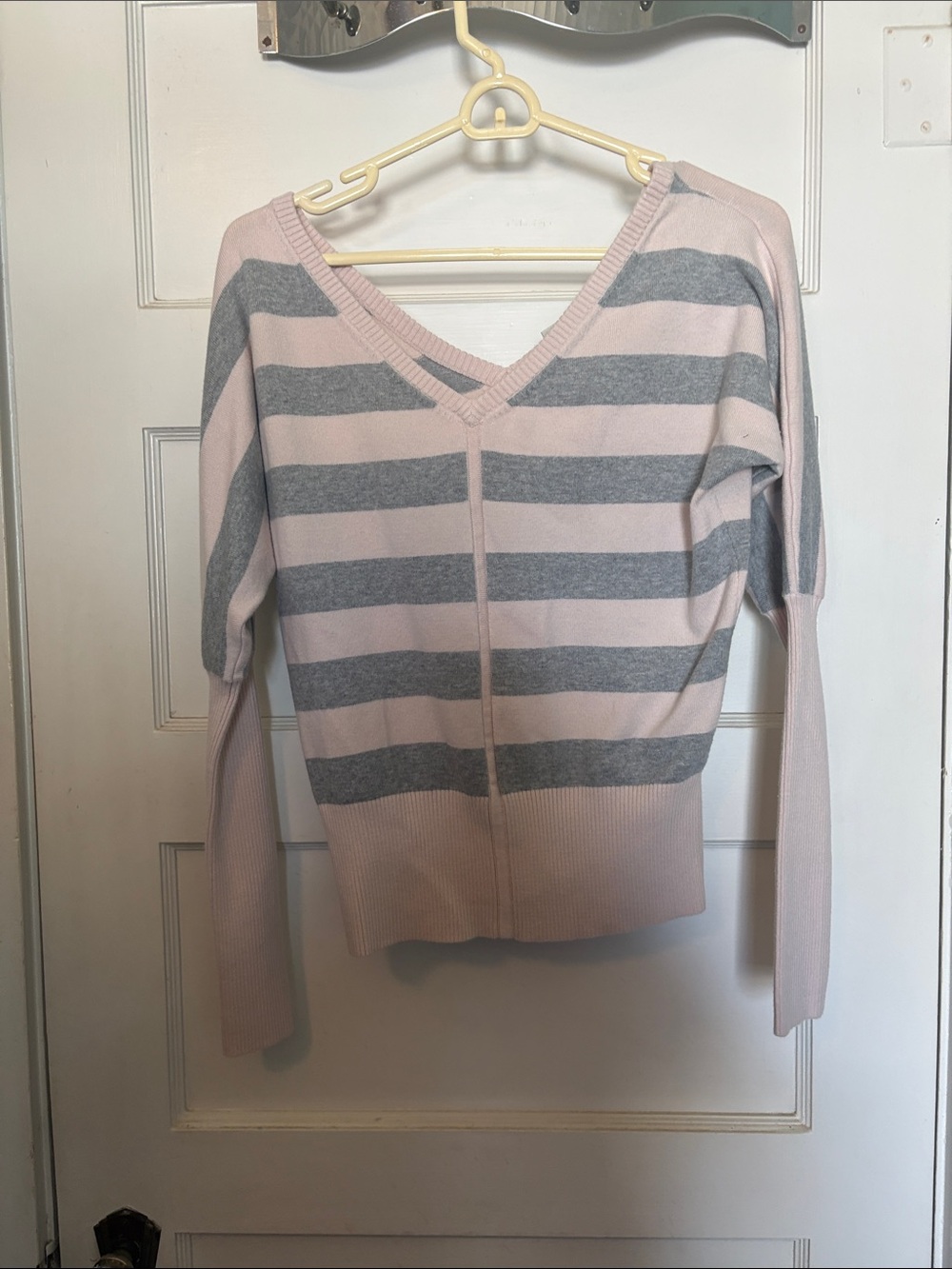 Boston Proper Striped V-Neck Sweater in Pink and Gray Size XS